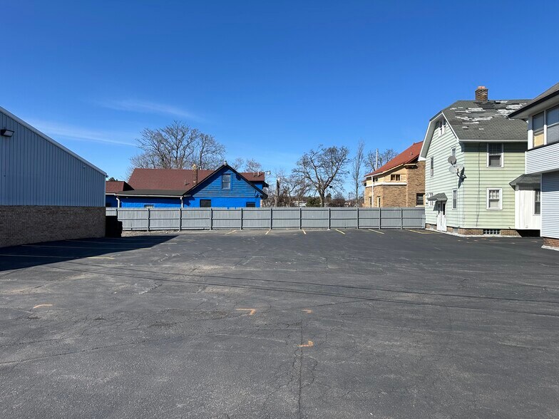 More Photos Of 1647 N Clinton Ave, Rochester Service For Sale