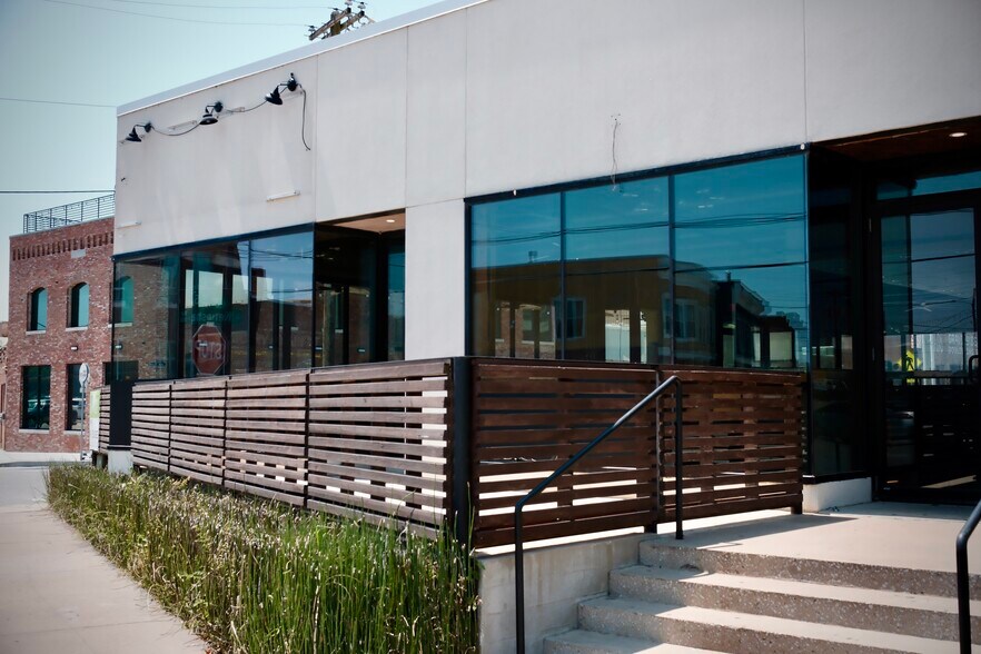 More Photos Of 222 S Kenosha Ave, Tulsa Storefront Retail Office For Lease