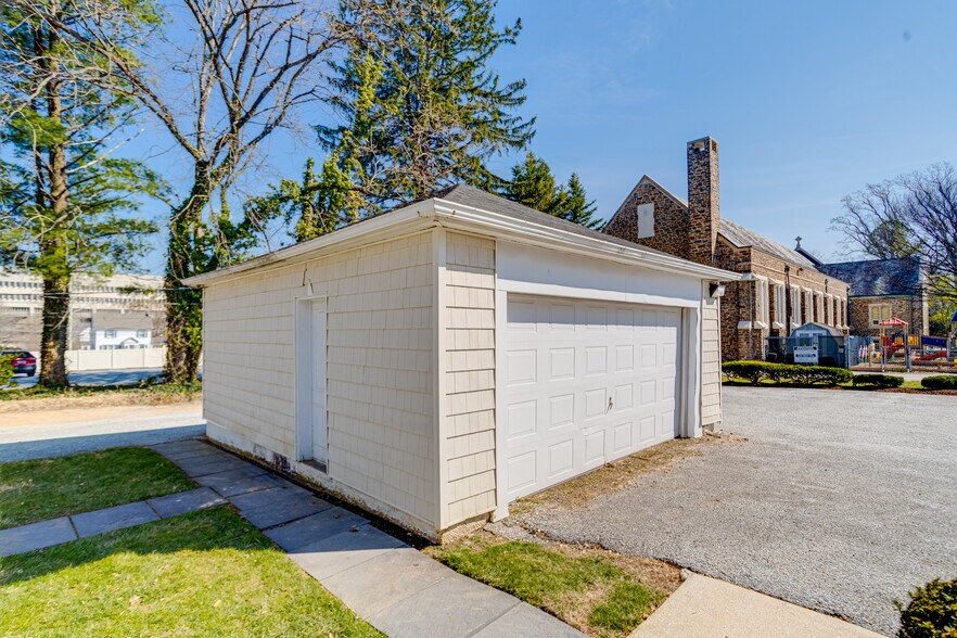 More Photos Of 407 W Pennsylvania Ave, Towson Office For Sale