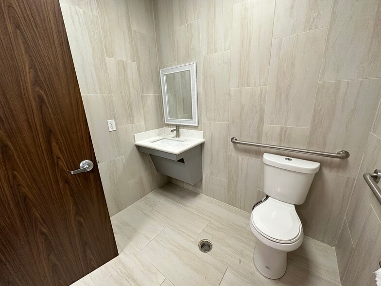 More Photos Of 19968 Franz Rd, Katy Warehouse For Sale