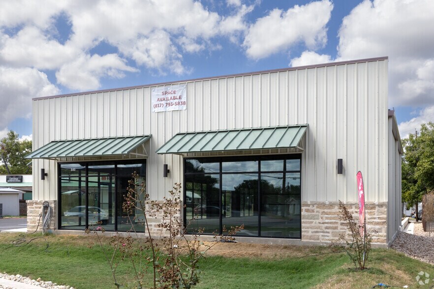 More Photos Of 840 S Business IH 35 St, New Braunfels Storefront For Lease