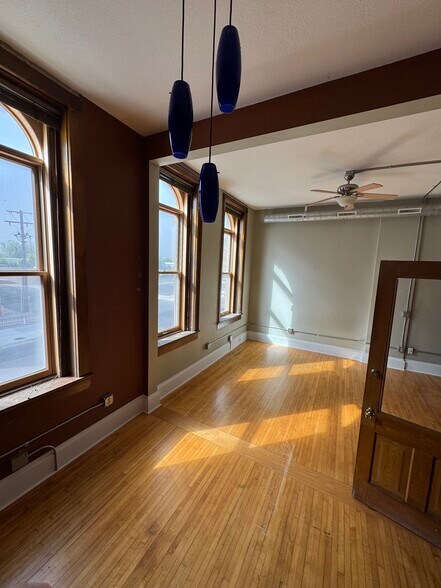 More Photos Of 327 N Riverfront Dr, Mankato Storefront Retail Residential For Sale
