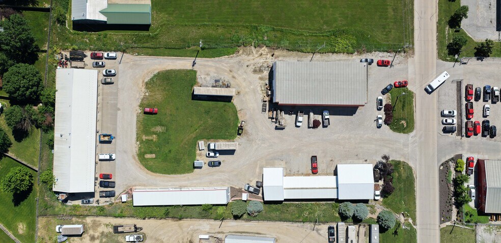 More Photos Of 17512 Storage Rd, Omaha Warehouse For Sale