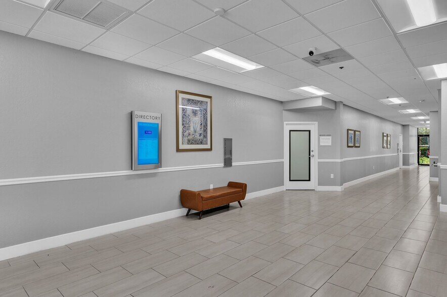 More Photos Of 12953 Palm West Dr, Loxahatchee Medical For Lease