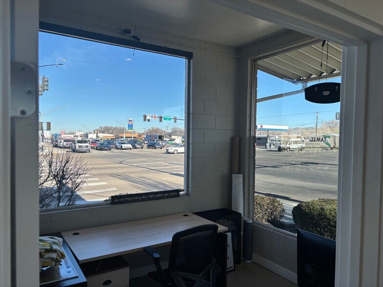 More Photos Of 4141 W Chinden Blvd, Garden City Freestanding For Lease