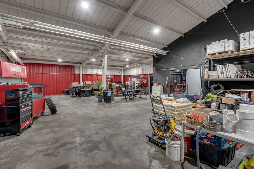 More Photos Of 2637 Saint Louis Ave, Signal Hill Warehouse For Sale
