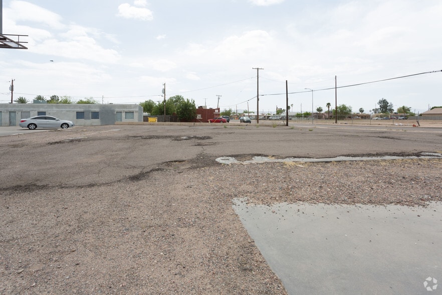 More Photos Of 2901 E Van Buren St, Phoenix Land For Lease