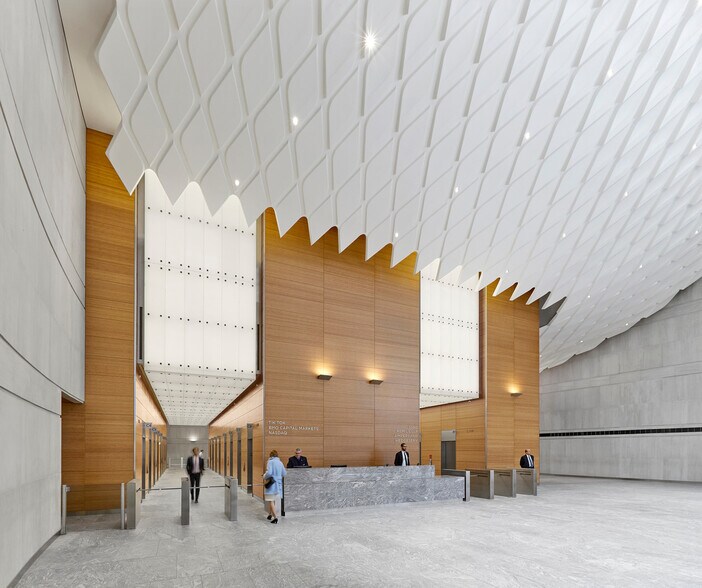 More Photos Of 151 W 42nd St, New York Office For Lease