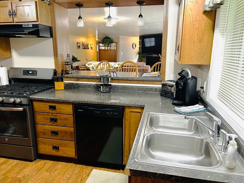 More Photos Of 7251 Bradley St, Lake Tomahawk General Retail For Sale