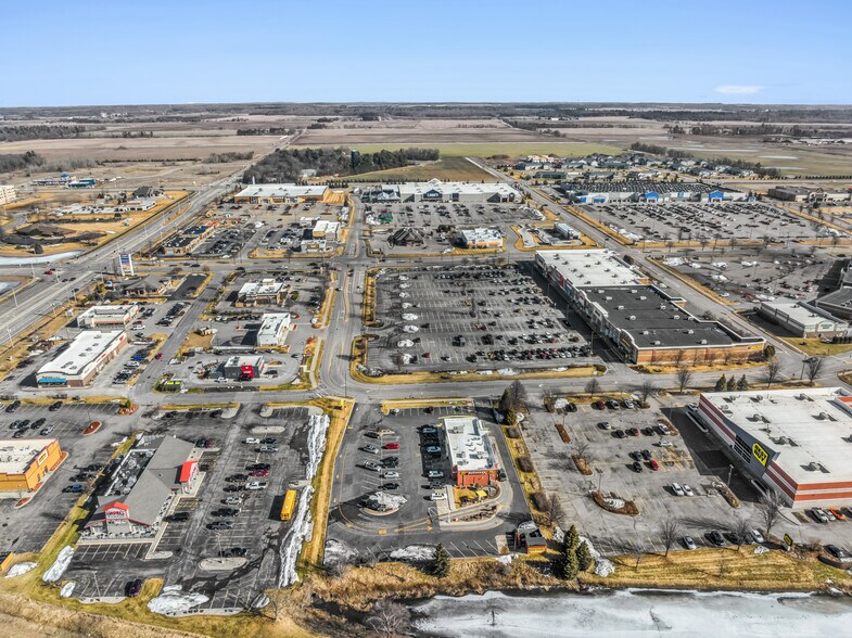 More Photos Of 1205 Commons Cir, Plover Fast Food For Sale