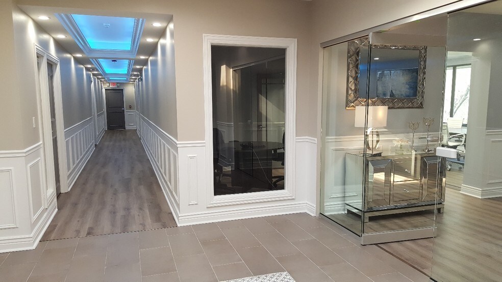 More Photos Of 257 N West Ave, Elmhurst Loft Creative Space For Lease