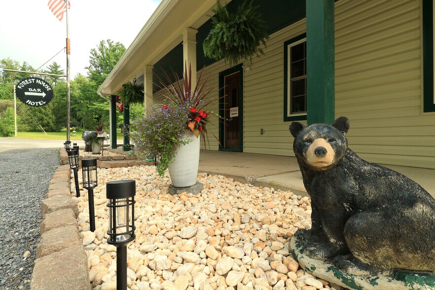 More Photos Of 10410 Buffalo Rd, Mifflinburg Restaurant For Sale