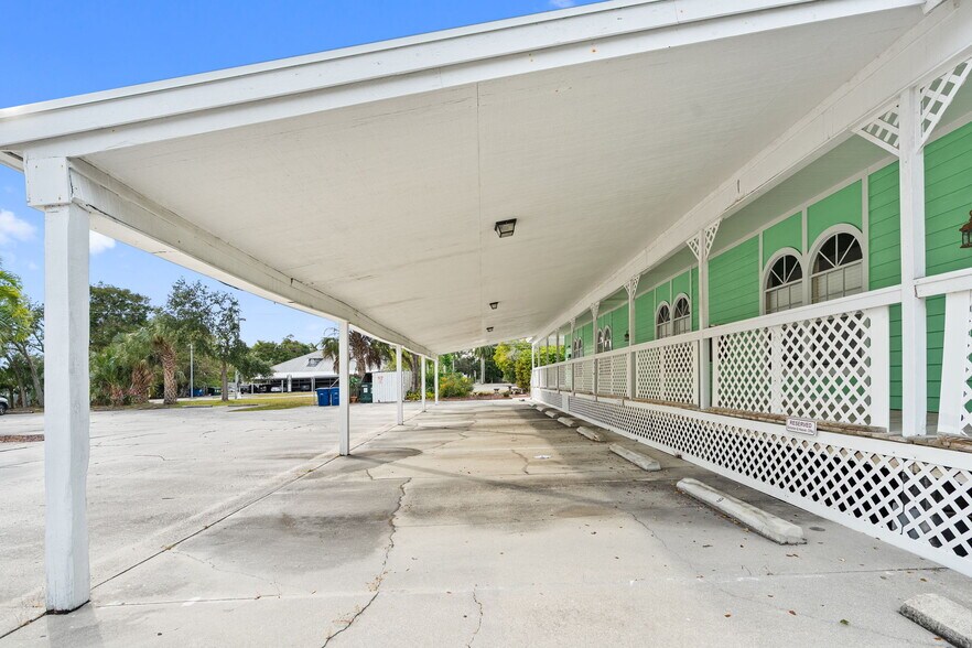 More Photos Of , Fort Myers Office For Sale