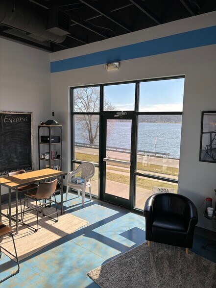 More Photos Of 1001-1007 Canal Shore Dr SW, Le Claire General Retail For Lease