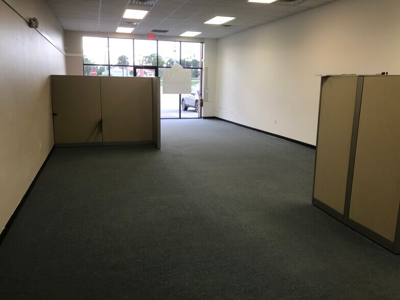 More Photos Of 1954 US Highway 1, Rockledge Storefront Retail Office For Lease