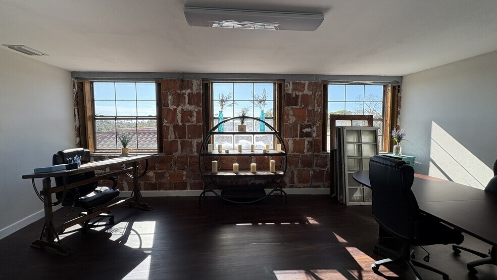 More Photos Of 909 E New Haven Ave, Melbourne Storefront Retail Residential For Lease