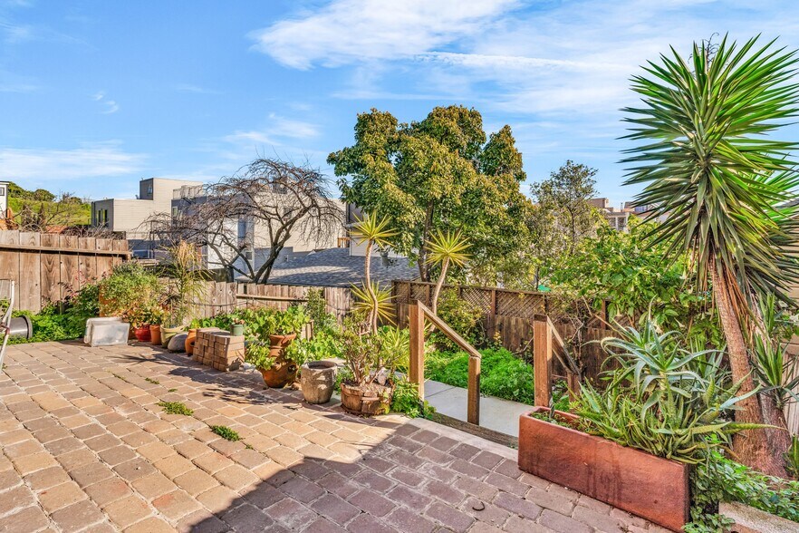 More Photos Of 1079 Texas St, San Francisco Apartments For Sale