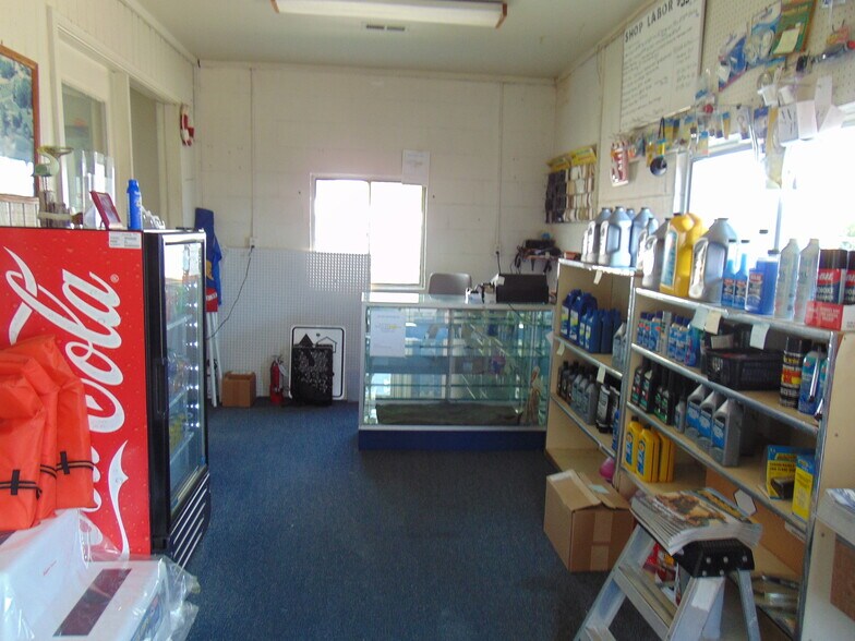 More Photos Of 121 Willow Landing Rd, Stafford Marina For Sale