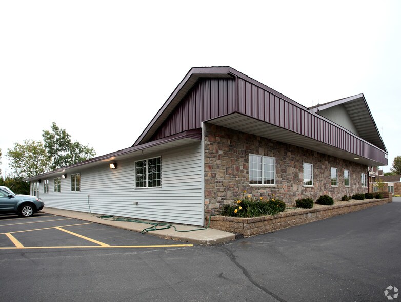 More Photos Of 1428 2nd St N, Sauk Rapids Medical For Lease