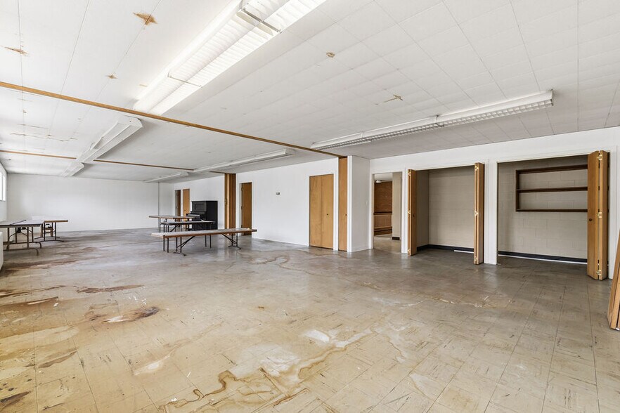 More Photos Of 350 E Tulane Rd, Columbus Religious Facility For Sale