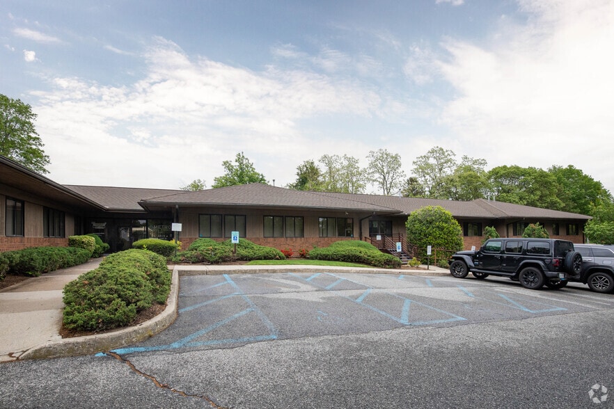 More Photos Of 1150 Portion Rd, Holtsville Medical For Lease