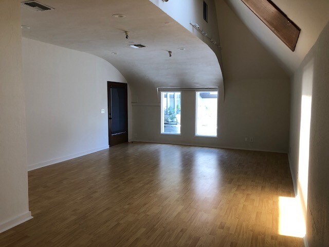 More Photos Of 101 Church St, Los Gatos Loft Creative Space For Lease