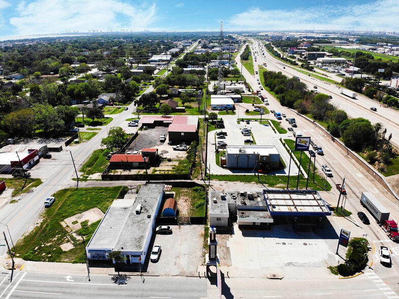 More Photos Of 905 W Main St, La Porte Warehouse For Sale