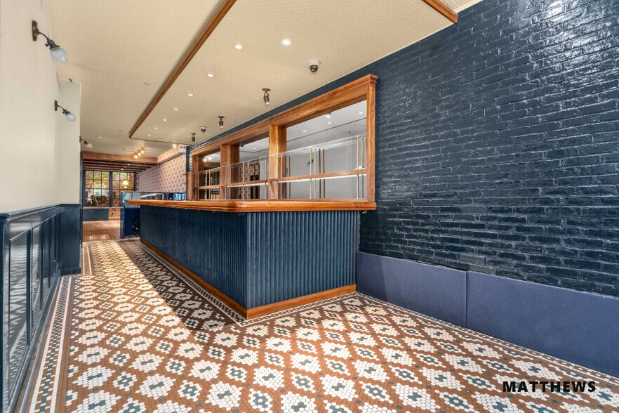 More Photos Of 430 Hudson St, New York Storefront Retail Residential For Sale