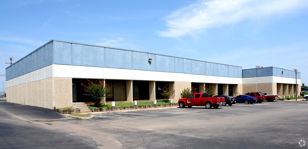 More Photos Of 2613-2619 N Shields Blvd, Oklahoma City Unknown For Lease