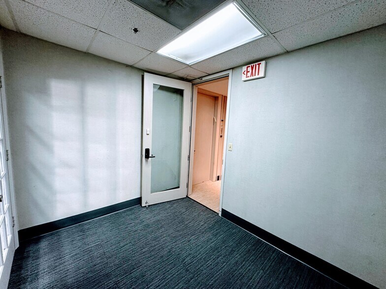 More Photos Of 1110 Brickell Ave, Miami Office Residential For Sale