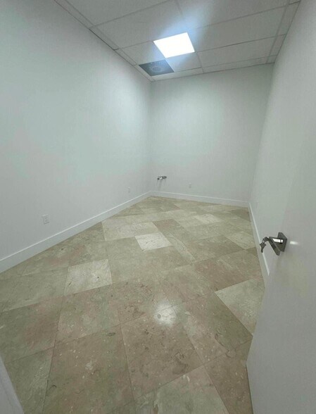 More Photos Of 2400 W Sample Rd, Pompano Beach Storefront Retail Office For Sale