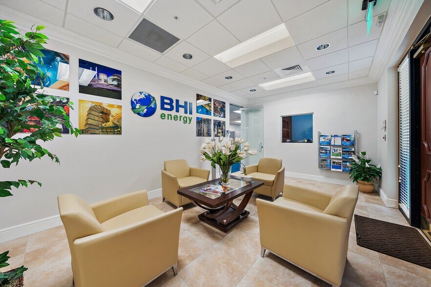 More Photos Of 500 Columbia Dr, West Palm Beach Office For Lease