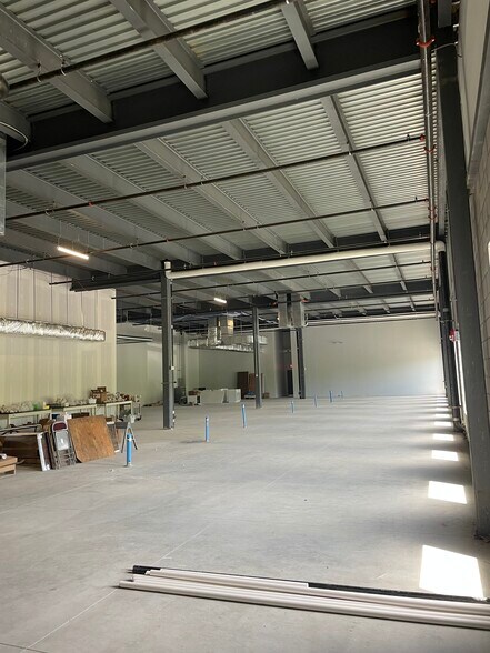 More Photos Of 32 Cabot Rd, Woburn Light Distribution For Lease