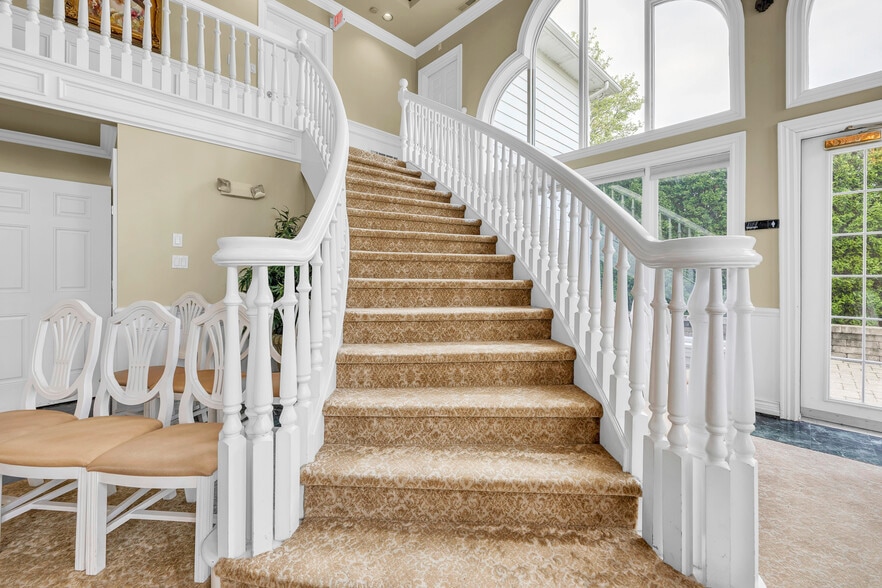 More Photos Of 4860 E 13 Mile Rd, Warren Lodge Meeting Hall For Sale