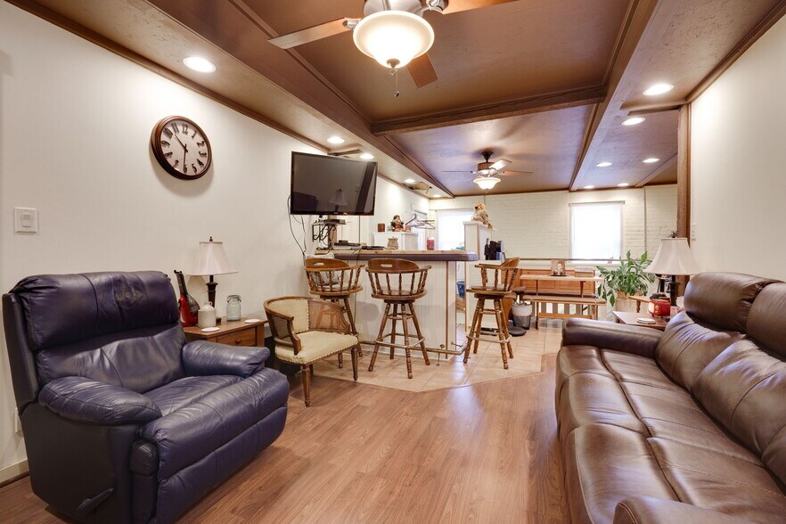 More Photos Of 46 Jefferson St, Brookville Storefront Retail Residential For Sale