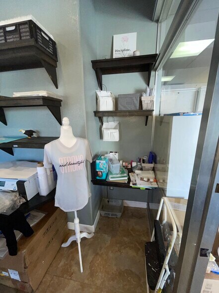 More Photos Of 1155 NE Cleveland St, Clearwater Office Residential For Lease