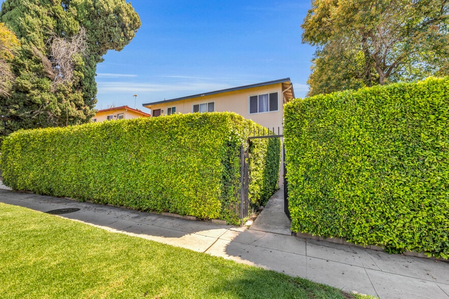 Primary Photo Of 8144 Sepulveda Pl, Panorama City Apartments For Sale
