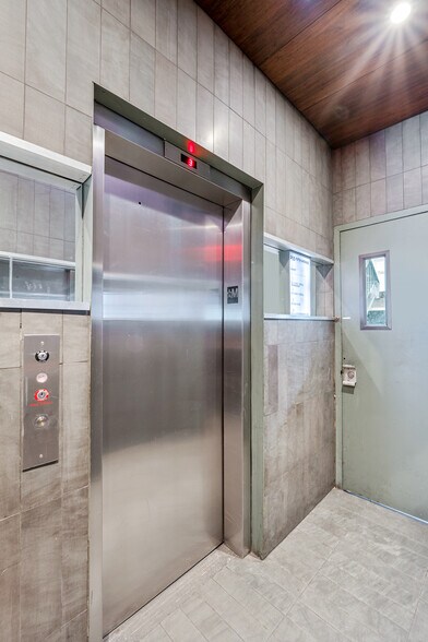 More Photos Of 255 Fifth Ave, New York Loft Creative Space For Lease