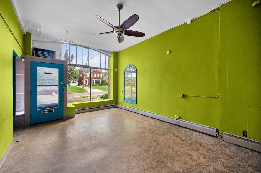 More Photos Of 16903 Fischer Rd, Cleveland Office For Sale