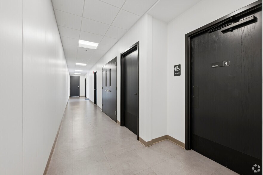 More Photos Of 300 N 5th St, Lafayette Apartments For Lease