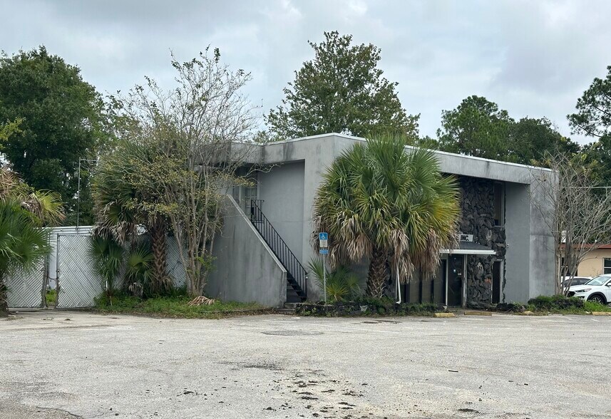 More Photos Of 5995 Philips Hwy, Jacksonville Office For Sale