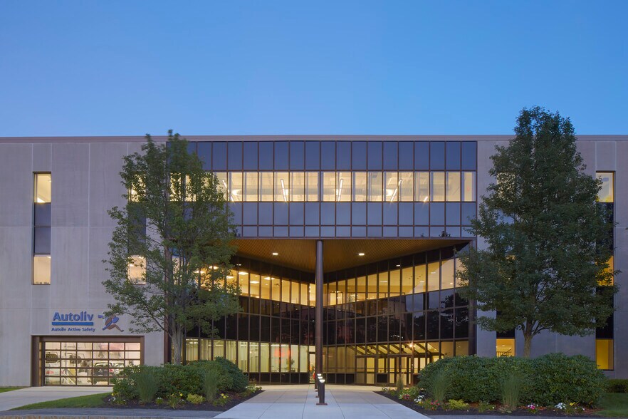 Primary Photo Of 1001 Pawtucket Blvd, Lowell Research And Development For Lease