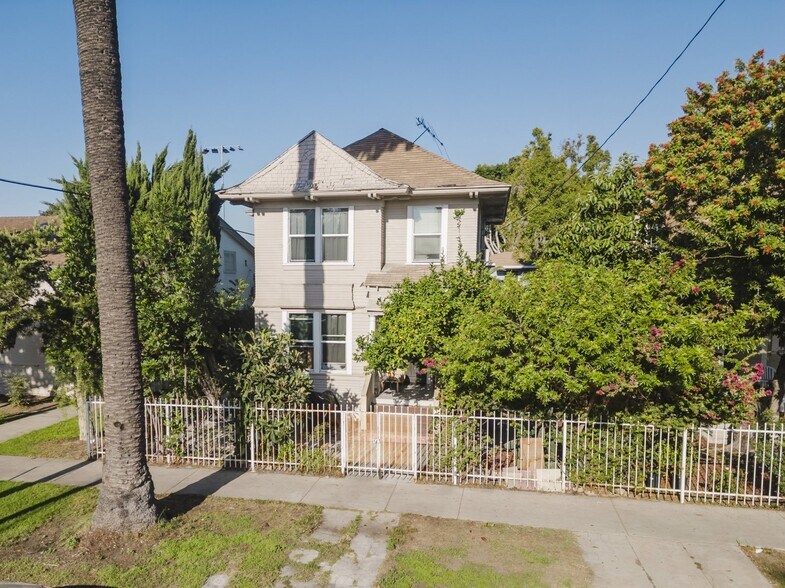 More Photos Of 1711-1715 Toberman St, Los Angeles Apartments For Sale