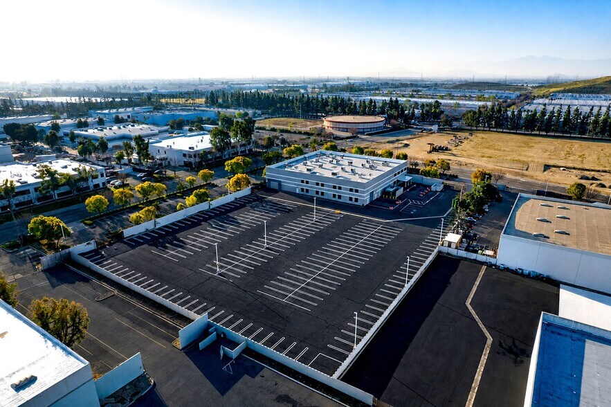More Photos Of 1260 S Dupont Ave, Ontario Warehouse For Sale