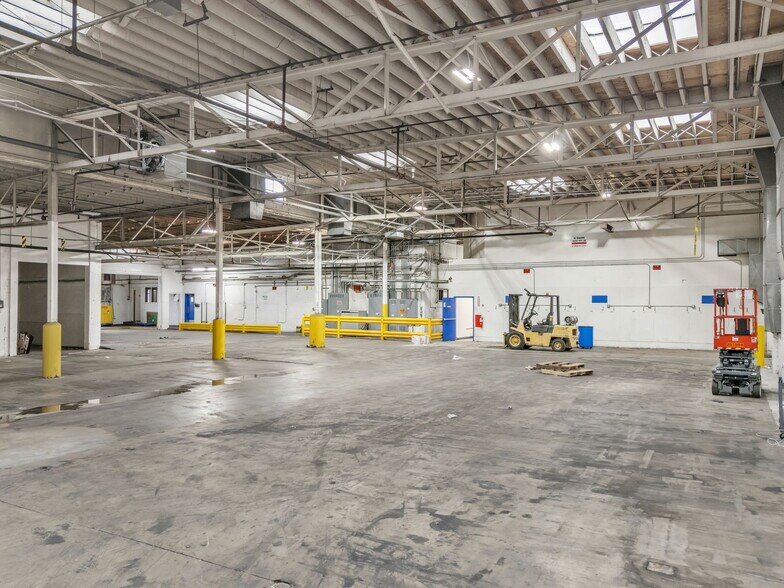 More Photos Of 3605-3625 N Stone Ave, Colorado Springs Distribution For Lease