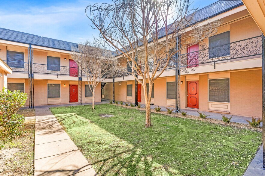 More Photos Of 6701 Calmont Ave, Fort Worth Apartments For Sale