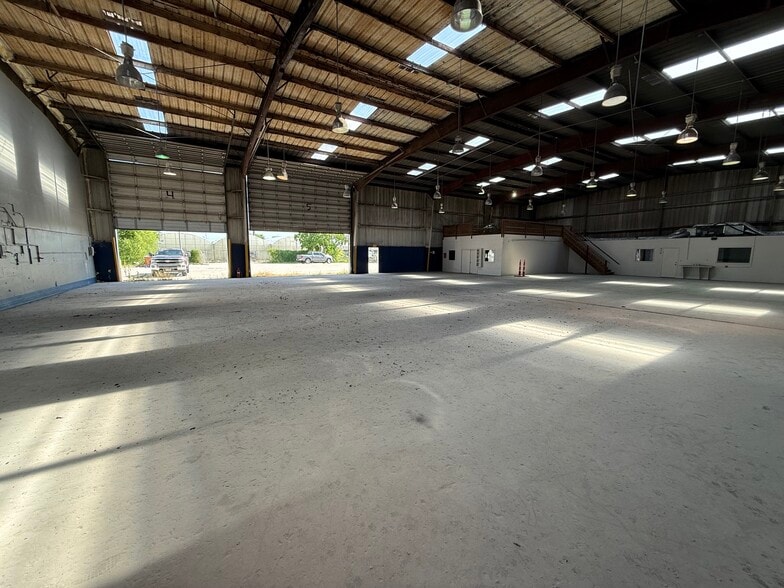 Primary Photo Of 1505 Brittmoore Rd, Houston Warehouse For Lease