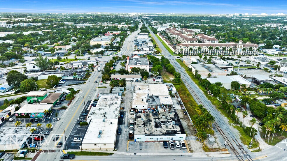 More Photos Of 1160 NE 24th Ct, Wilton Manors Warehouse For Lease