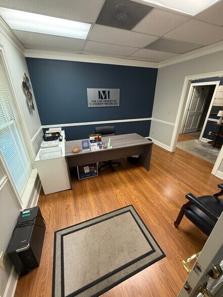More Photos Of 6111 Peachtree Dunwoody Rd NE, Atlanta Office Residential For Sale