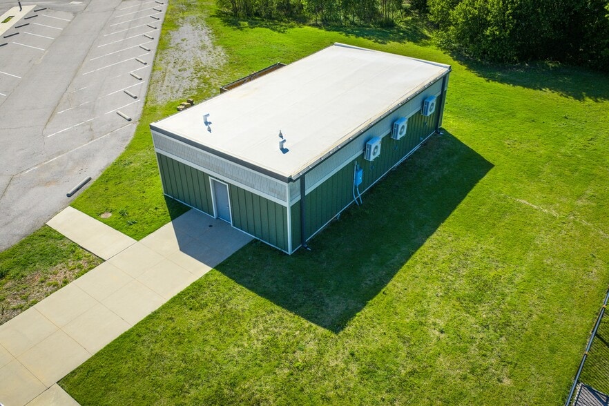 More Photos Of 6455 E 106th St N, Sperry Office For Lease